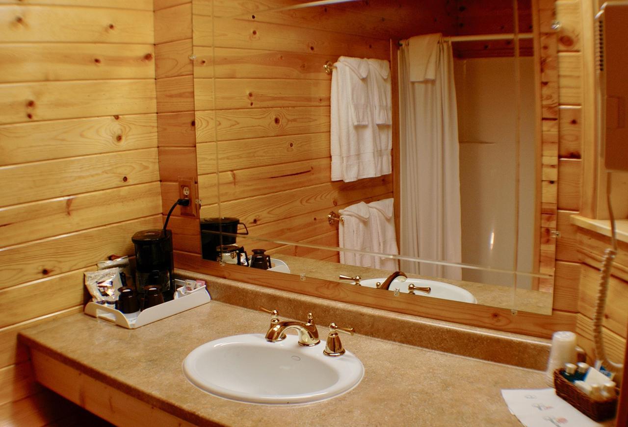 Giant Oaks Lodge Running Springs Екстер'єр фото