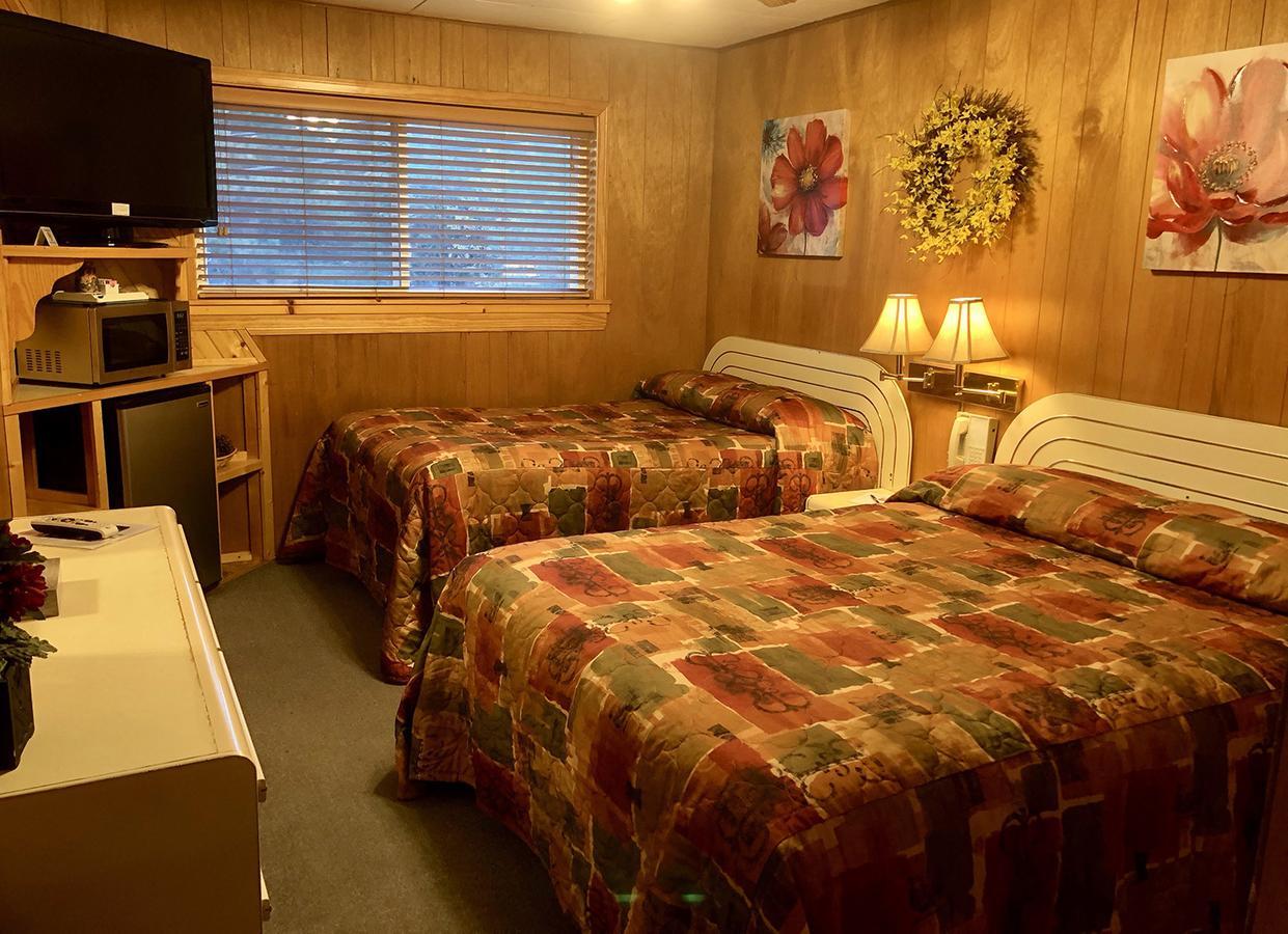 Giant Oaks Lodge Running Springs Екстер'єр фото