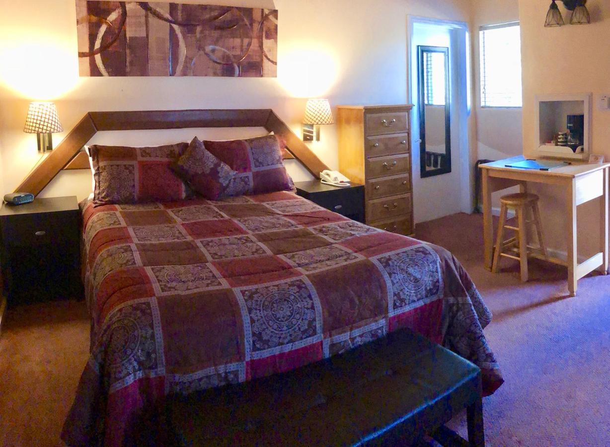 Giant Oaks Lodge Running Springs Екстер'єр фото