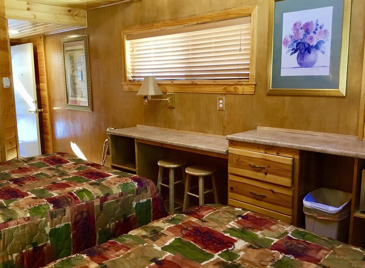Giant Oaks Lodge Running Springs Екстер'єр фото