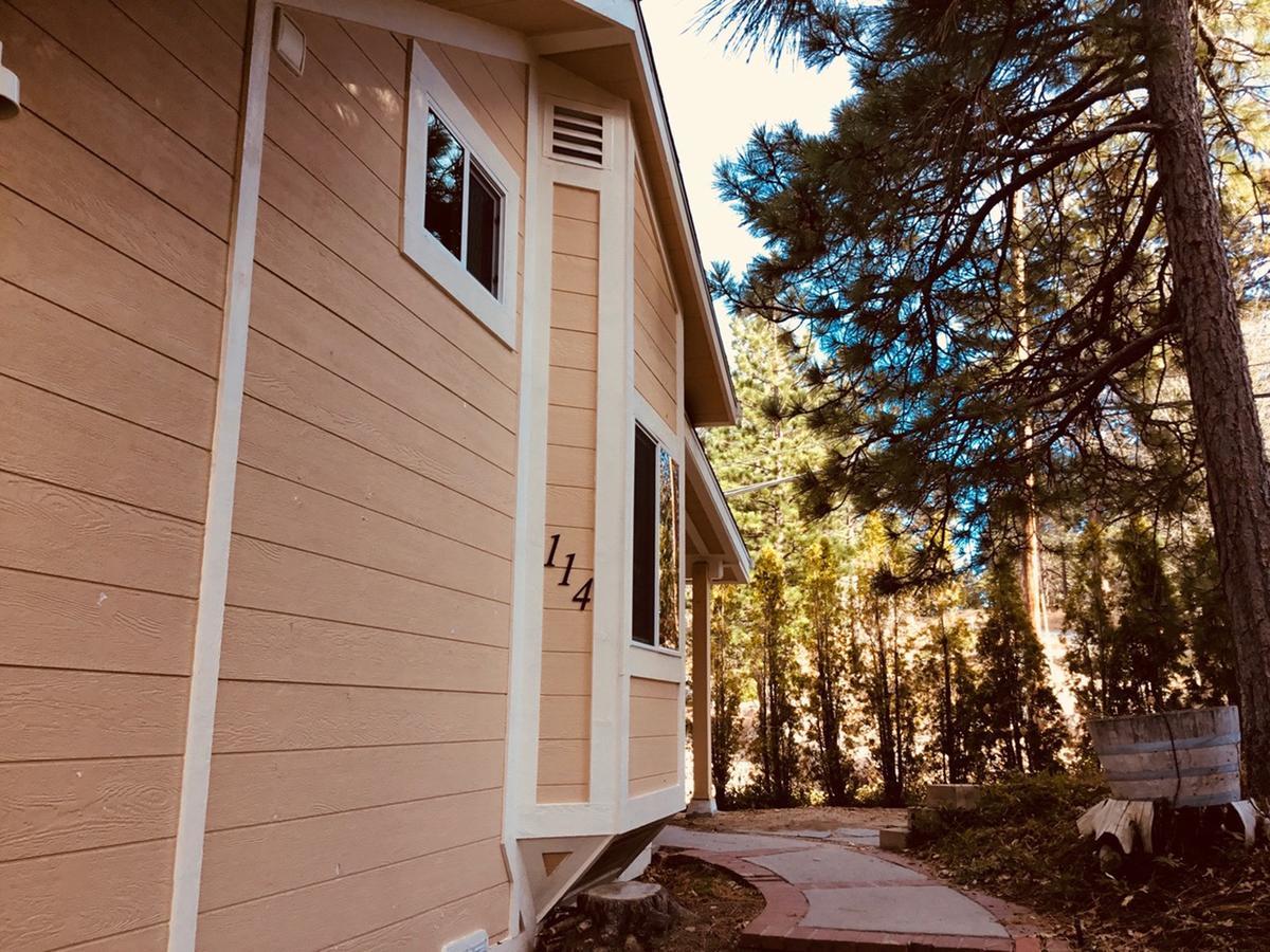 Giant Oaks Lodge Running Springs Екстер'єр фото