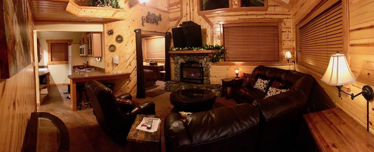 Giant Oaks Lodge Running Springs Екстер'єр фото