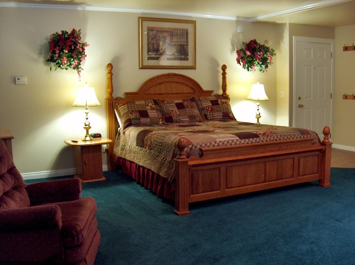Giant Oaks Lodge Running Springs Екстер'єр фото